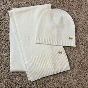 White Michael Kors Hat and Scarf Set NWOT